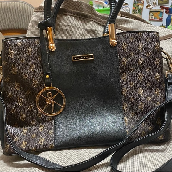 Charles & Keith crossbody & handles purse never used. No tags. - Picture 3 of 5